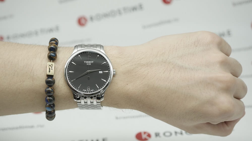 Tissot Tissot Tradition T063.610.11.057.00 Tradition — детали корпуса и нержавеющая сталь